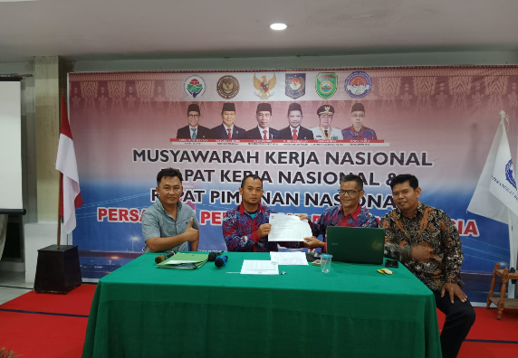 Prabowo Hadiri Mukernas Persatuan Perangkat Desa Indonesia di Palembang